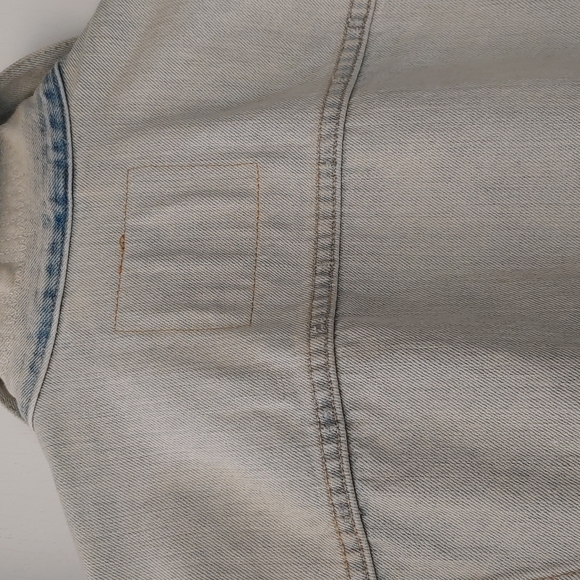 Vintage Levi's 100% Cotton Rigid Denim Longline Trucker Jacket Large GUC - Picture 9 of 12